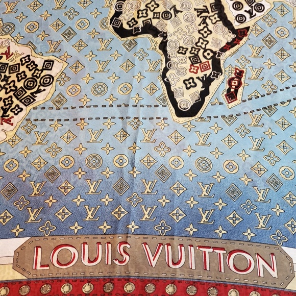Louis Vuitton LV Blue Silk Monogram World Map Shawl Wrap Scarf Very Big - Picture 7 of 10